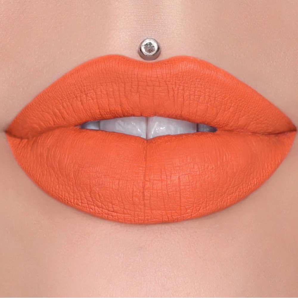 “Tangerine Queen” • Jeffree Star Velour Liquid Lipstick
